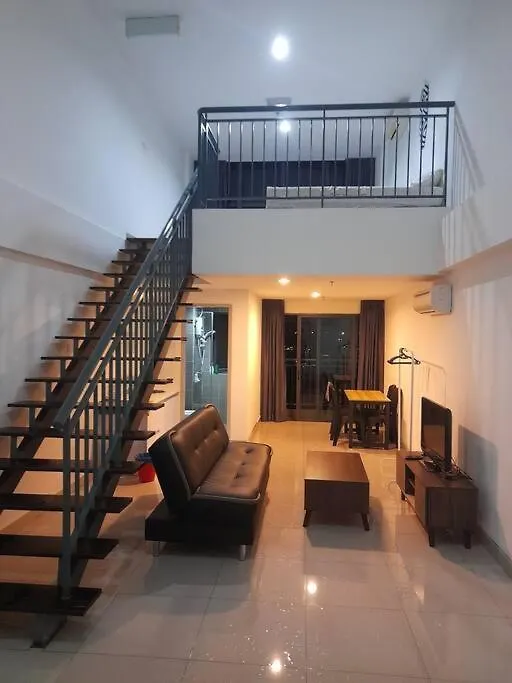 Double Storey Pj5 Soho Balcony Pool Wifi Netflix Field View Apartment Petaling Jaya