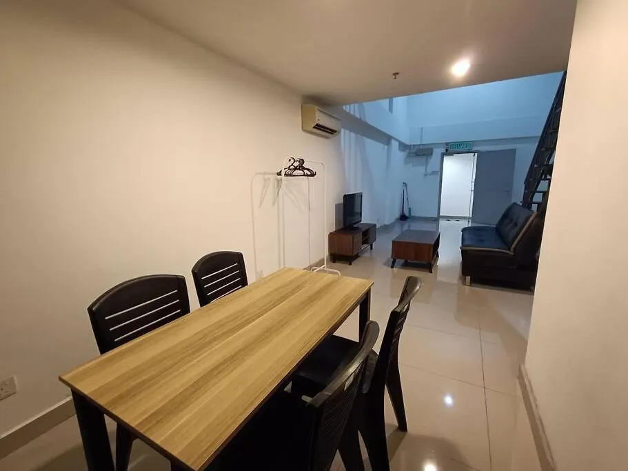Double Storey Pj5 Soho Balcony Pool Wifi Netflix Field View Apartment Petaling Jaya
