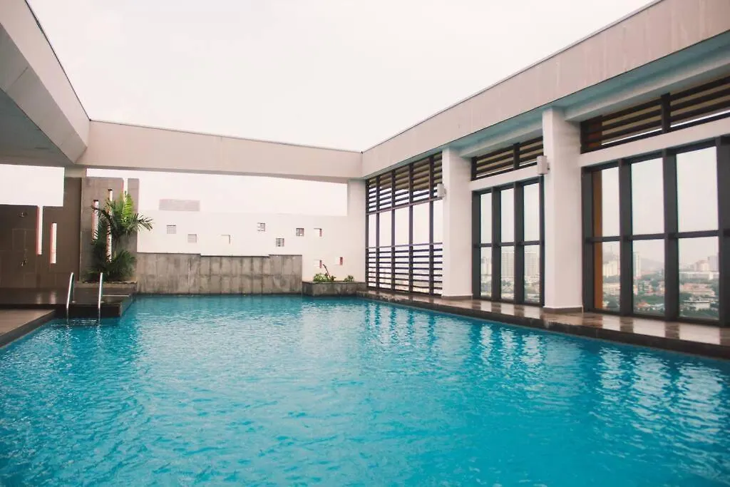 Double Storey Pj5 Soho Balcony Pool Wifi Netflix Field View Apartment Petaling Jaya